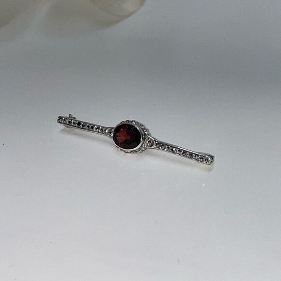 Sterling Silver with Genuine Garnet Brooch - Picture 4 of 4
